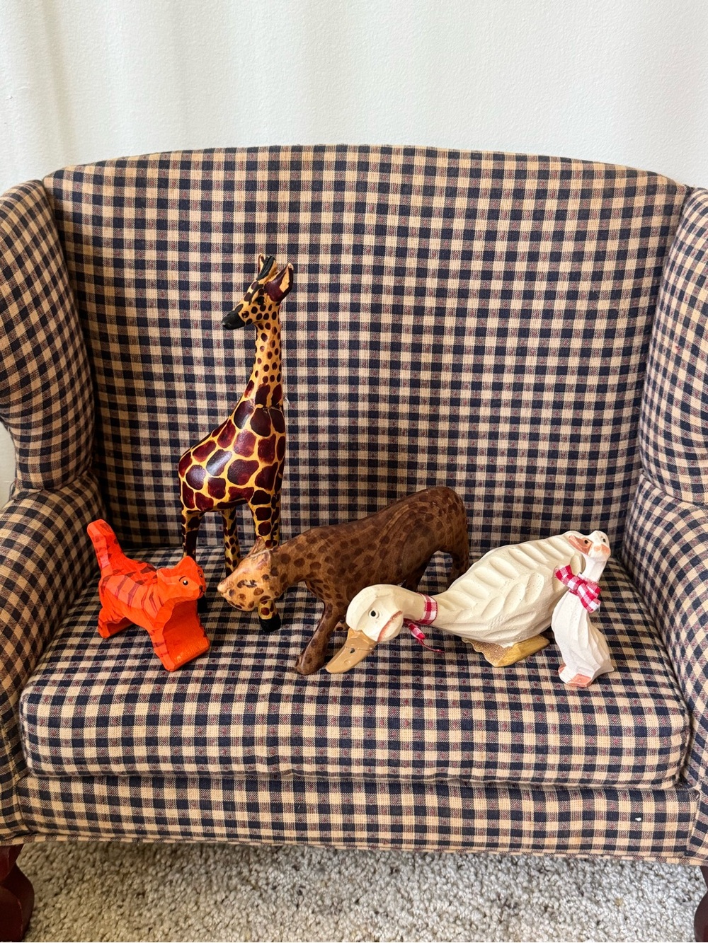 Hand-Carved Wooden Animal Figurine Lot — Giraffe, Leopard, Duck, Tiger
